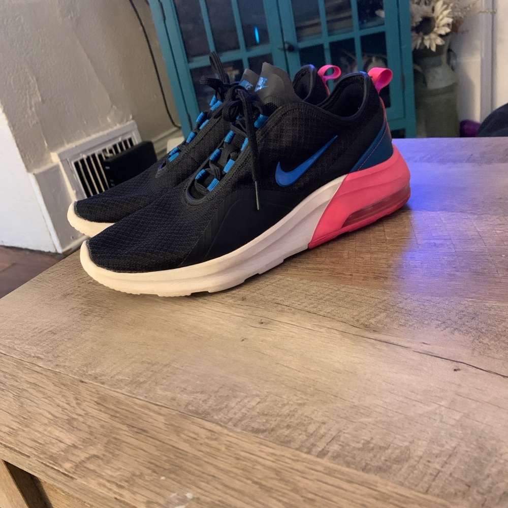 Nike Black and Pink Women's Sneakers